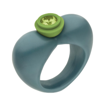 AMALA – Heart Up – Heart ring made of resin with a colored zirconia.